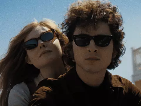A Complete Unknown | Filme de Bob Dylan tem pôster com Chalamet revelado