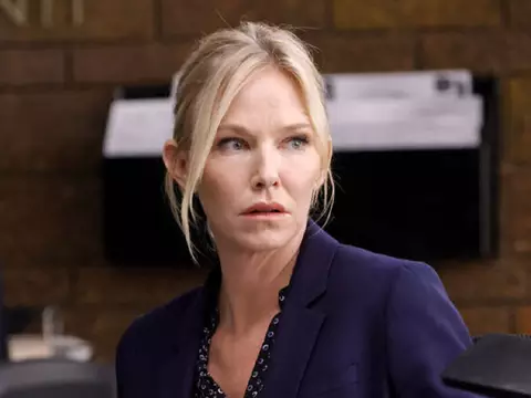 Amanda Rollins (NBC)