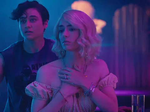 Queens of the Dead une o brilho das passarelas ao gore dos mortos-vivos