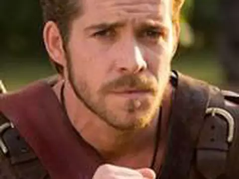 Once Upon a Time escala seu novo Robin Hood