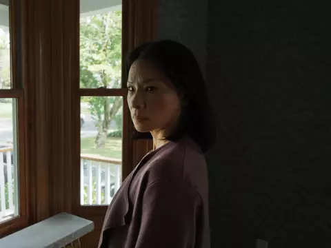 Presença | Terror de Steven Soderbergh com Lucy Liu ganha novo pôster