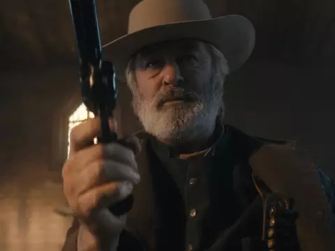 "Armas nunca mais deveriam entrar em um set de filmagens", diz diretor de Rust