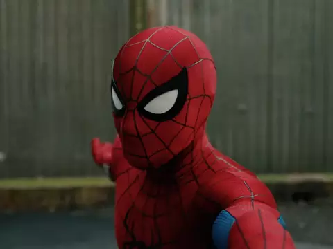 Homem-Aranha: Um Novo Dia Trailer #2
