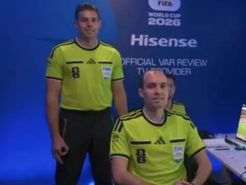 Árbitro faz gesto neonazista na Copa do Mundo/Reprodução
