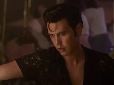 Austin Butler em Elvis (Reprodução/YouTube)