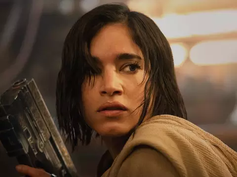 Sofia Boutella diz que sofreu ao ver Rebel Moon ser destruído pelas críticas