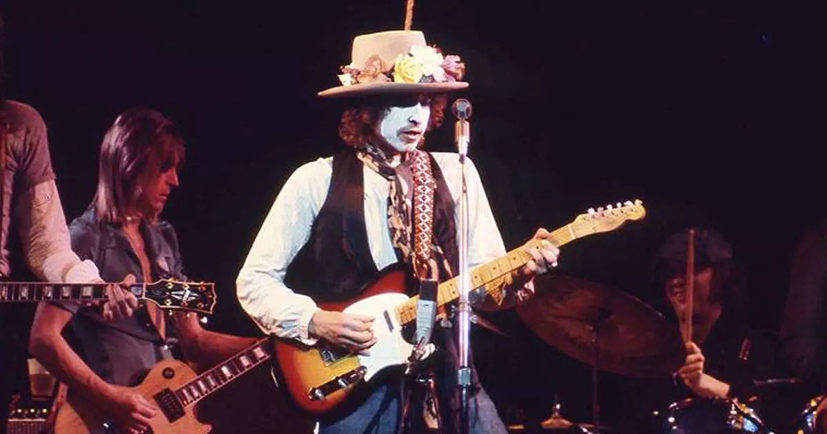 Rolling Thunder Revue: A Bob Dylan Story by Martin Scorsese