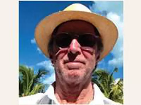 Eric Clapton anuncia novo álbum, Old Sock
