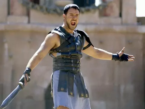 Russel Crowe critica Gladiador II; leia mais