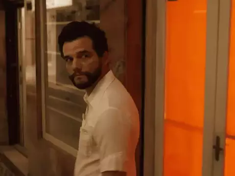 O Agente Secreto | Neon vende tubarão, orelhão e mais produtos do filme, confira