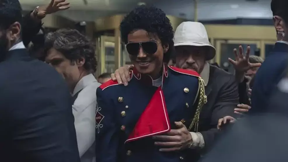 Michael tem bom desempenho e se aproxima de US$ 600 milhões na bilheteria