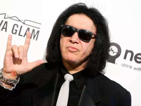 Gene Simmons é processado por assédio sexual