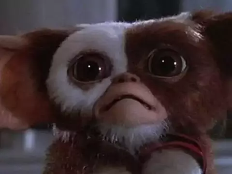 Chris Columbus dirige e assina o roteiro de Gremlins 3