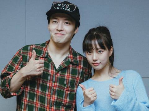 Kang Ha-neul e Go Min-si nos bastidores de Gostinho de Amor (Divulgação)