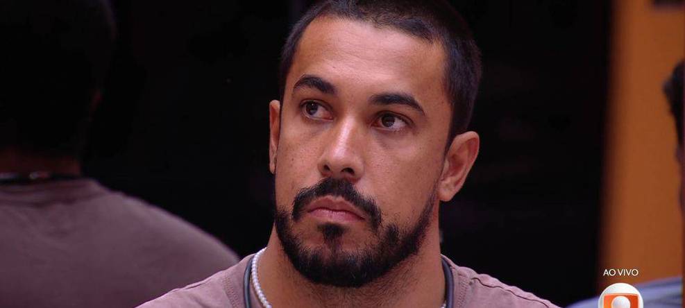 BBB 25 | Maike é eliminado com apenas 1% de diferença para Vinícius