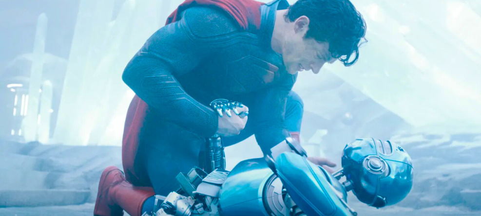 Superman de James Gunn: Vídeo Revela Efeitos Práticos dos Robôs na Fortaleza da Solidão