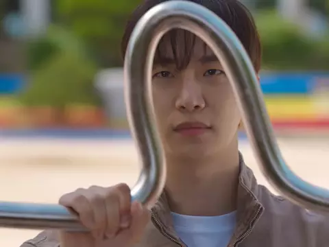 Lee Jun-ho em Cashero (Reprodução)