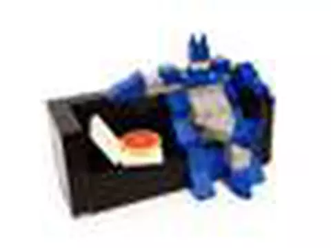 Animador da Pixar coloca heróis no sofá em esculturas em LEGO