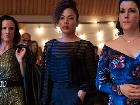 Christina Ricci, Juliette Lewis, Tawny Cypress e Melanie Lynskey em Yellowjackets (Reprodução)