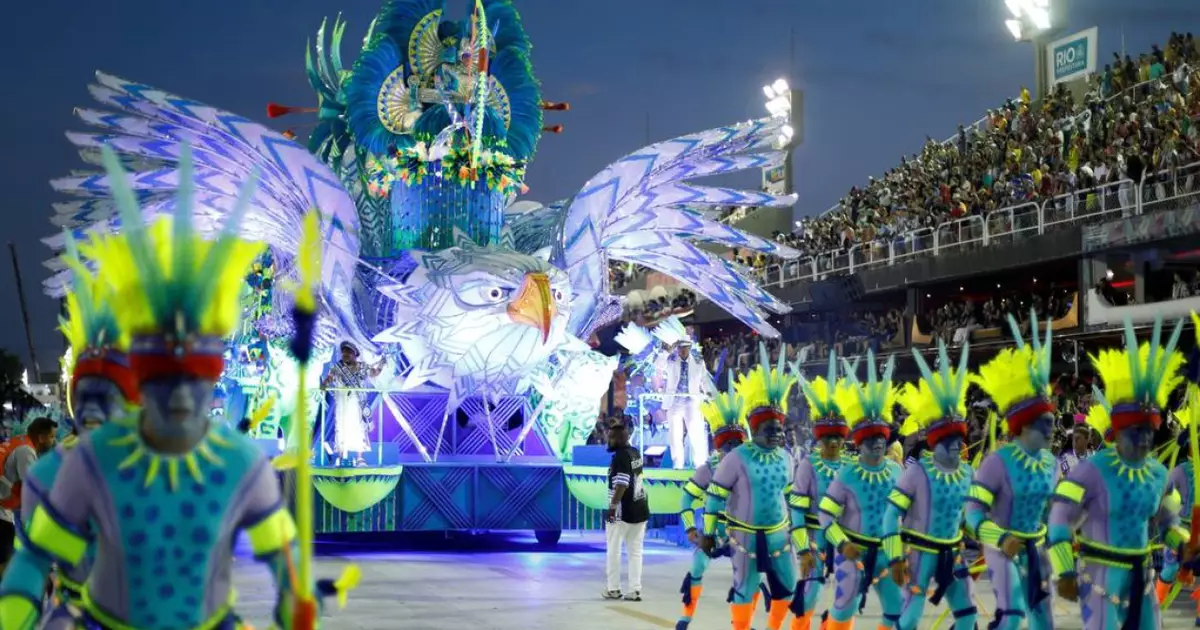 Séries e TV Carnaval 2026 | Quais Escolas de Samba desfilam nesta terça (17); veja horário3 min de leitura Alexandre Almeida