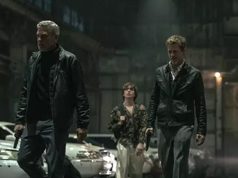 Austin Abrams fala das filmagens de Lobos, com George Clooney e Brad Pitt