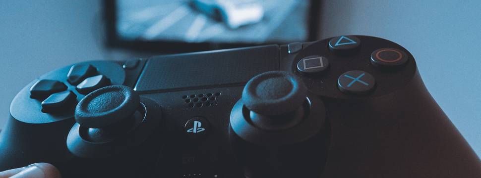 Controle do PS4 será compatível com PS5, mas não funcionará em jogos da  nova geração