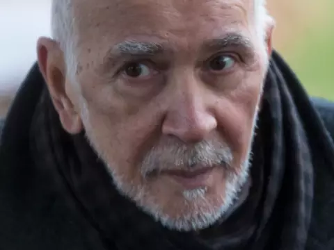 Frank Langella em cena de The Americans (Reprodução)