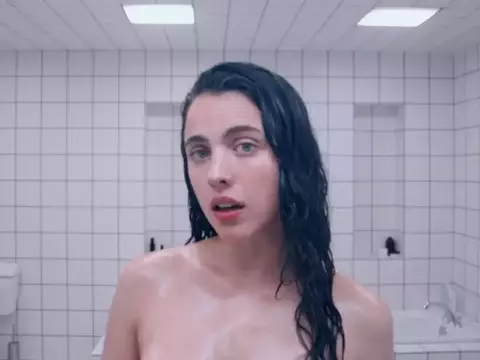 A Substância | Margaret Qualley diz que filme a ajudou a lidar com trauma