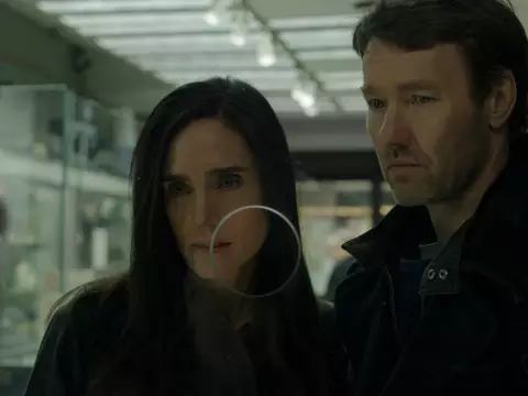 Joel Edgerton revela pôsteres de Bon Jovi e Os Garotos Perdidos no quarto; saiba mais