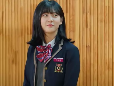 Kim Sae-ron em cena de Everyday We Are (Reprodução)