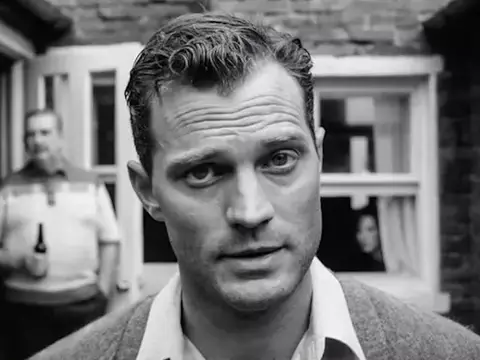 Jamie Dornan vai interpretar gêmeos em The Undertow, série noir da Netflix