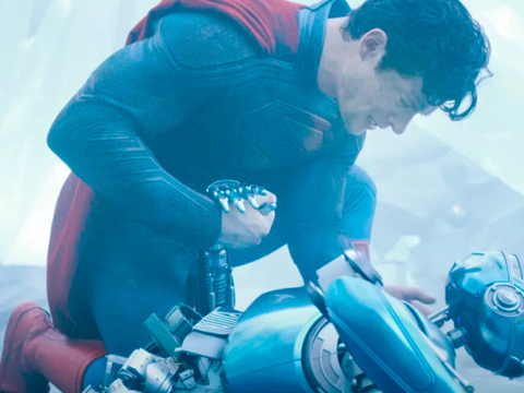 Superman de James Gunn: Vídeo Revela Efeitos Práticos dos Robôs na Fortaleza da Solidão