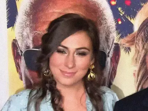 Aos 34 anos, Victoria Jones, filha de Tommy Lee Jones, é encontrada morta