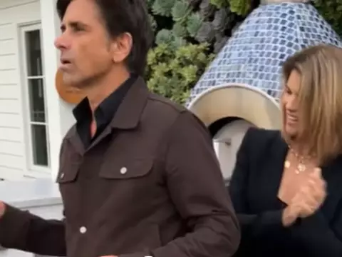 Full House: John Stamos e Lori Loughlin se reúnem em vídeo fofo; veja
