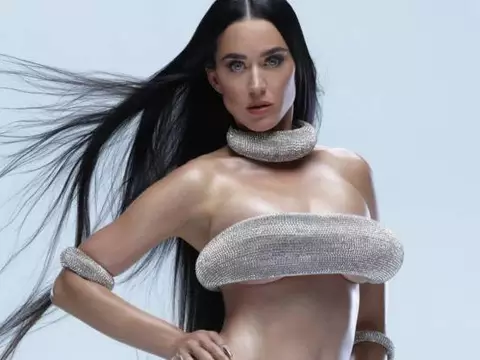 Katy Perry em foto promocional de 143 (Reprodução)