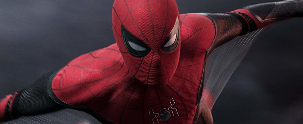 Tom Holland como o Homem-Aranha em Homem-Aranha: Longe de Casa