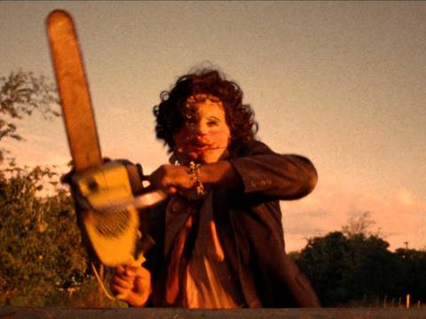 Renovação de Terror: Osgood Perkins Planeja Novo Filme de O Massacre da Serra Elétrica