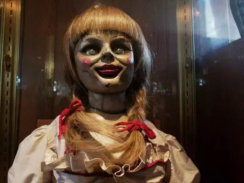 Annabelle 2 | Boneca demoníaca aparece na primeira foto do set