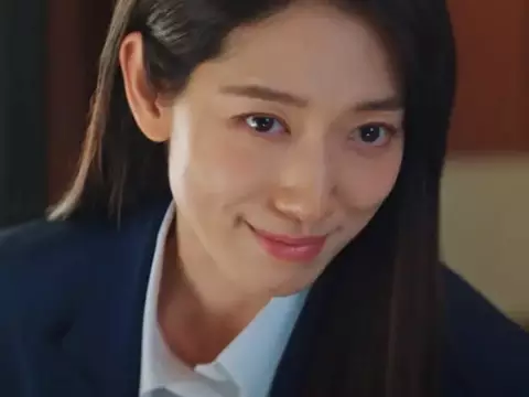 Park Shin-hye em Undercover Miss Hong (Reprodução)