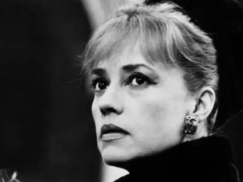Jeanne Moreau, atriz de Jules e Jim - Uma Mulher Para Dois, morre aos 89 anos