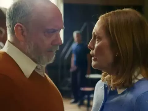 The Debut | A24 lanza tráiler de película con Julianne Moore y Paul Giamatti