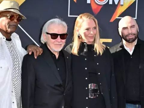 Samuel L. Jackson, Harvey Keitel, Uma Thurman e John Travolta em evento de 30 anos de Pulp Fiction (Robyn Beck/AFP)