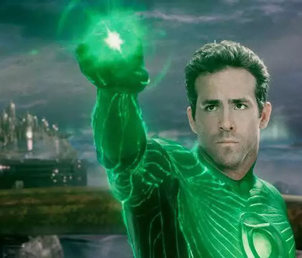 Ryan Reynolds Would "Absolutely" be Down For a 'Lanterns' Cameo