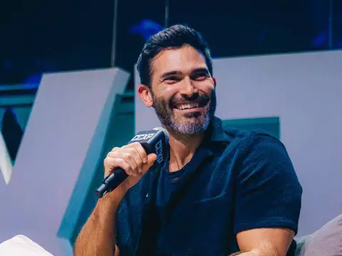 Superman e Lois na série.