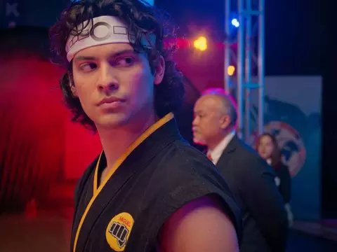 Xolo Mariduña confirma derivados de Karatê Kid e Cobra Kai em painel da CCXPMX