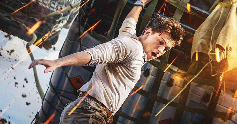 Mark Wahlberg e Tom Holland no filme de Uncharted