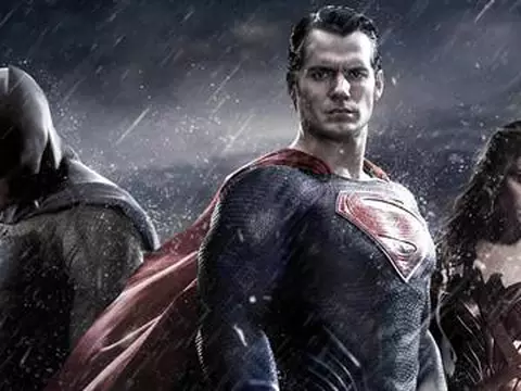Zack Snyder fala sobre sua ideia para Liga da Justiça e o trailer de Batman Vs Superman