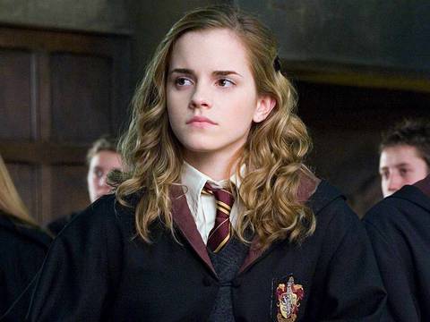 Emma Watson é barrada no trânsito após infração de alta velocidade