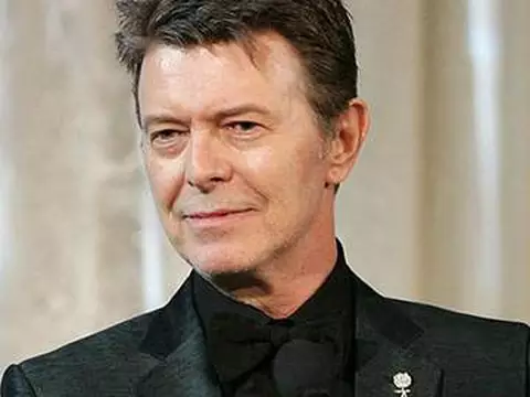 David Bowie | Cyndi Lauper, Perry Farrell e mais artistas farão show tributo em Nova York