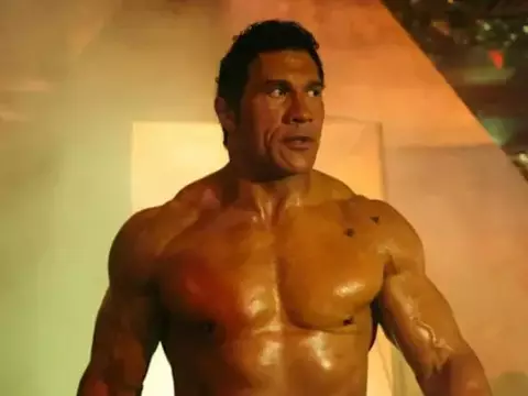 Coração de Lutador | The Rock usou 23 próteses e 4 horas de maquiagem diárias